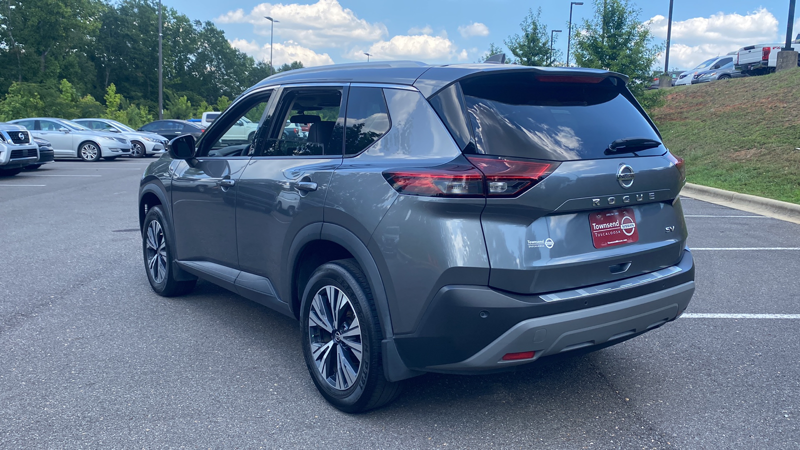 2021 Nissan Rogue SV 6