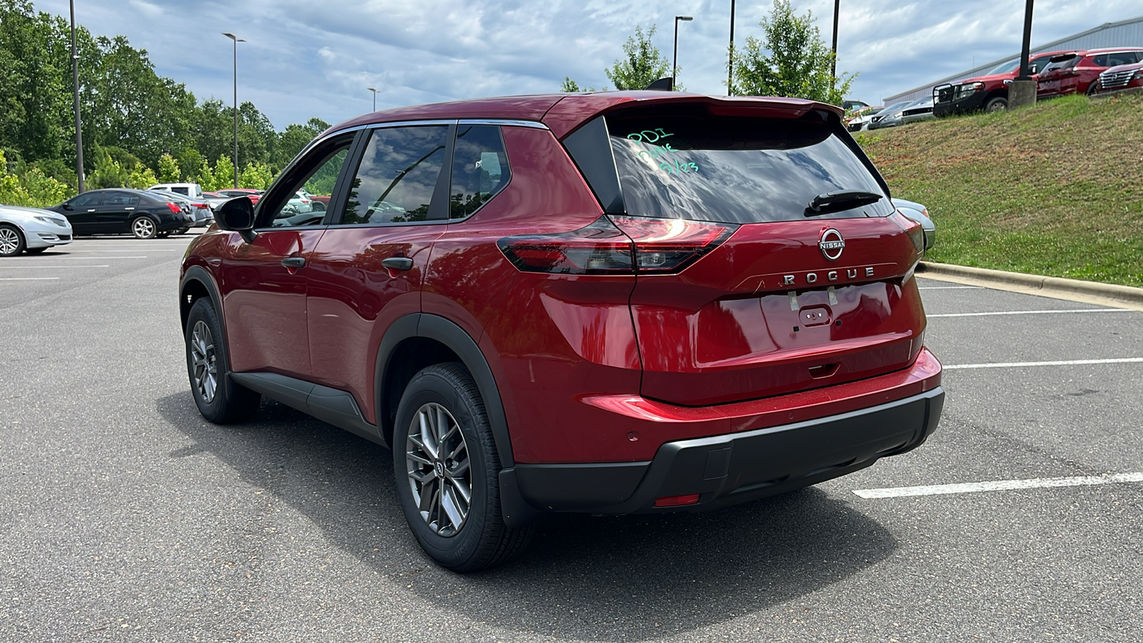 2024 Nissan Rogue S 6