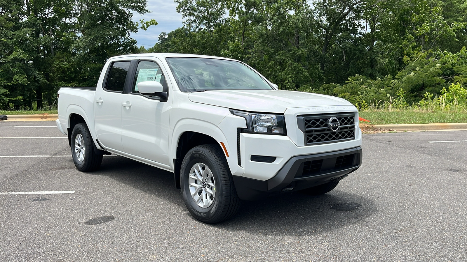 2024 Nissan Frontier SV 2