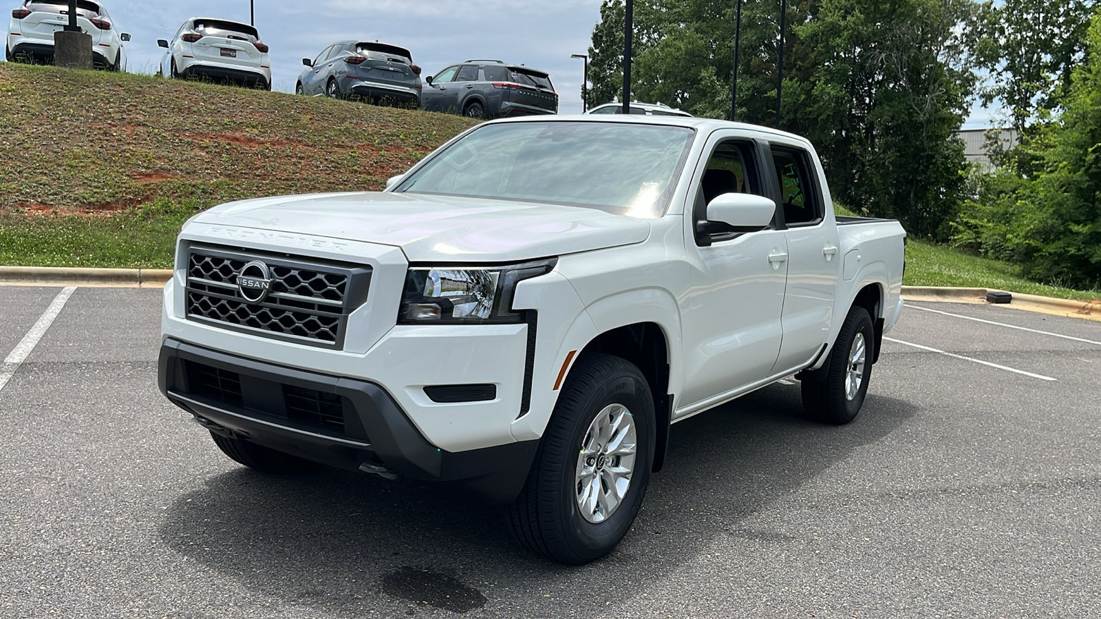 2024 Nissan Frontier SV 4