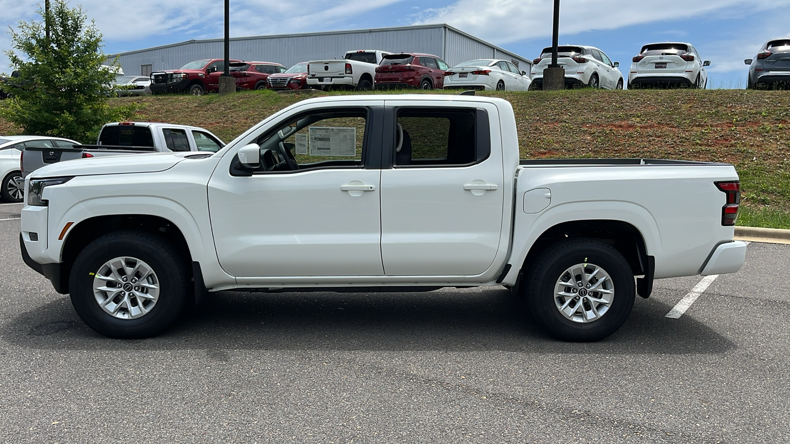 2024 Nissan Frontier SV 5