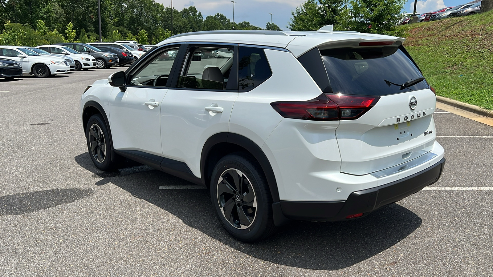 2024 Nissan Rogue SV 6