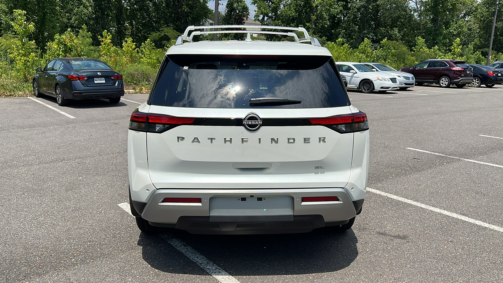 2024 Nissan Pathfinder SL 7