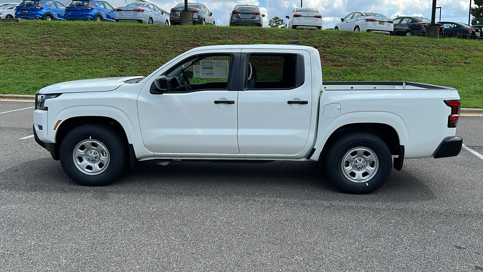 2024 Nissan Frontier S 6