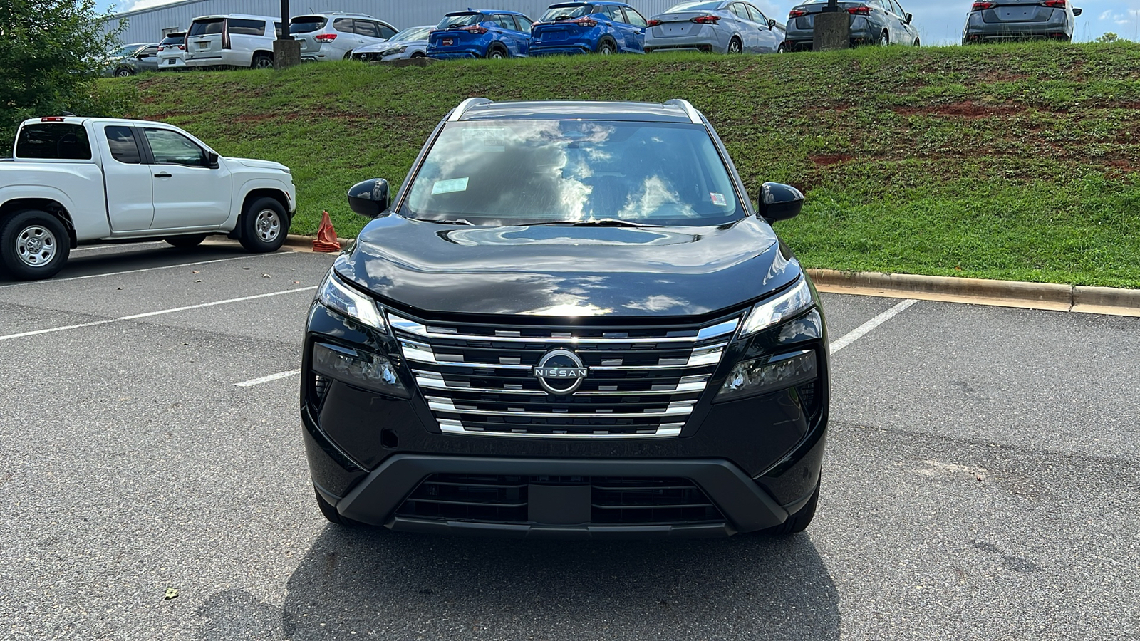 2024 Nissan Rogue SV 3