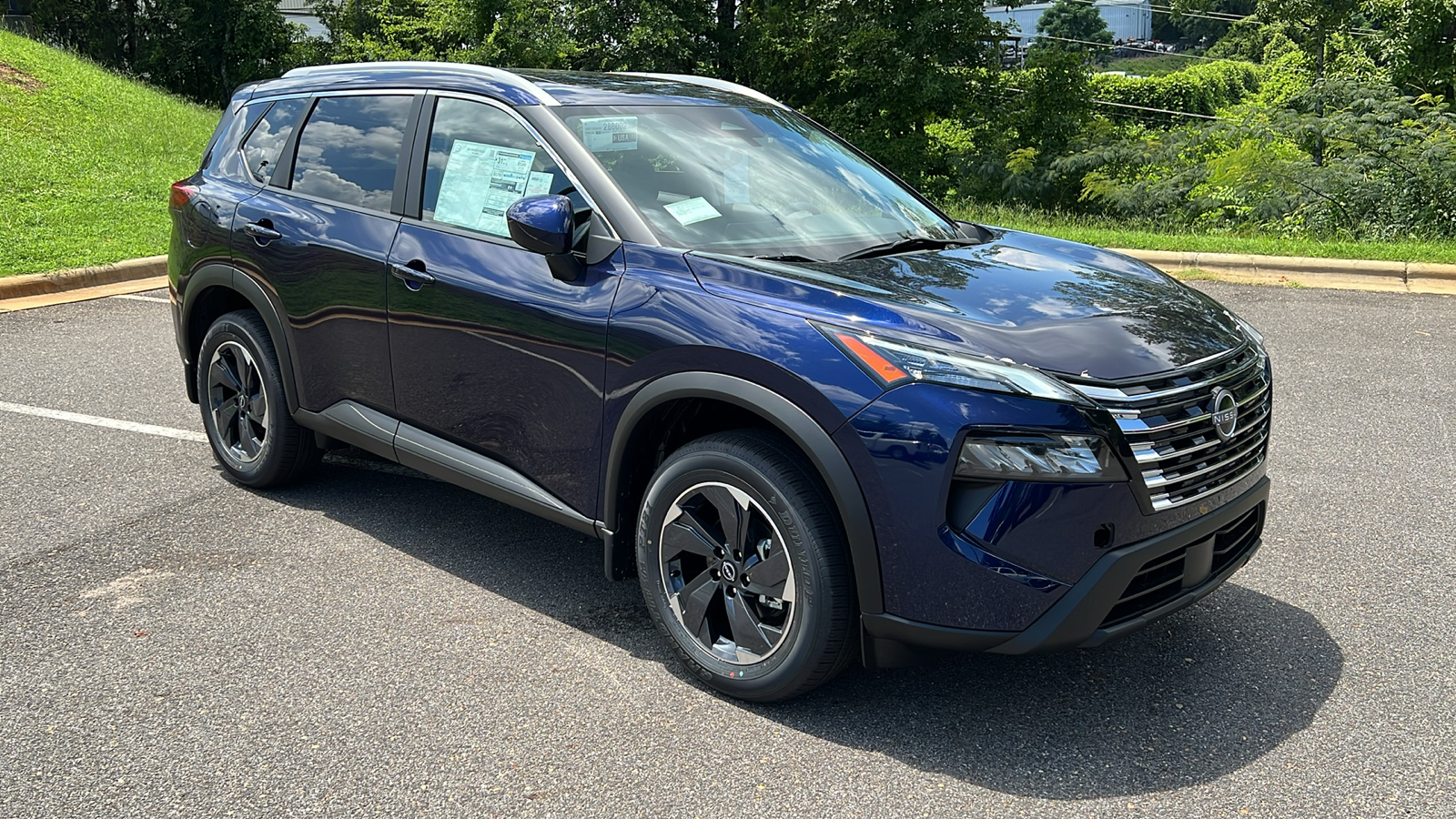 2024 Nissan Rogue SV 2