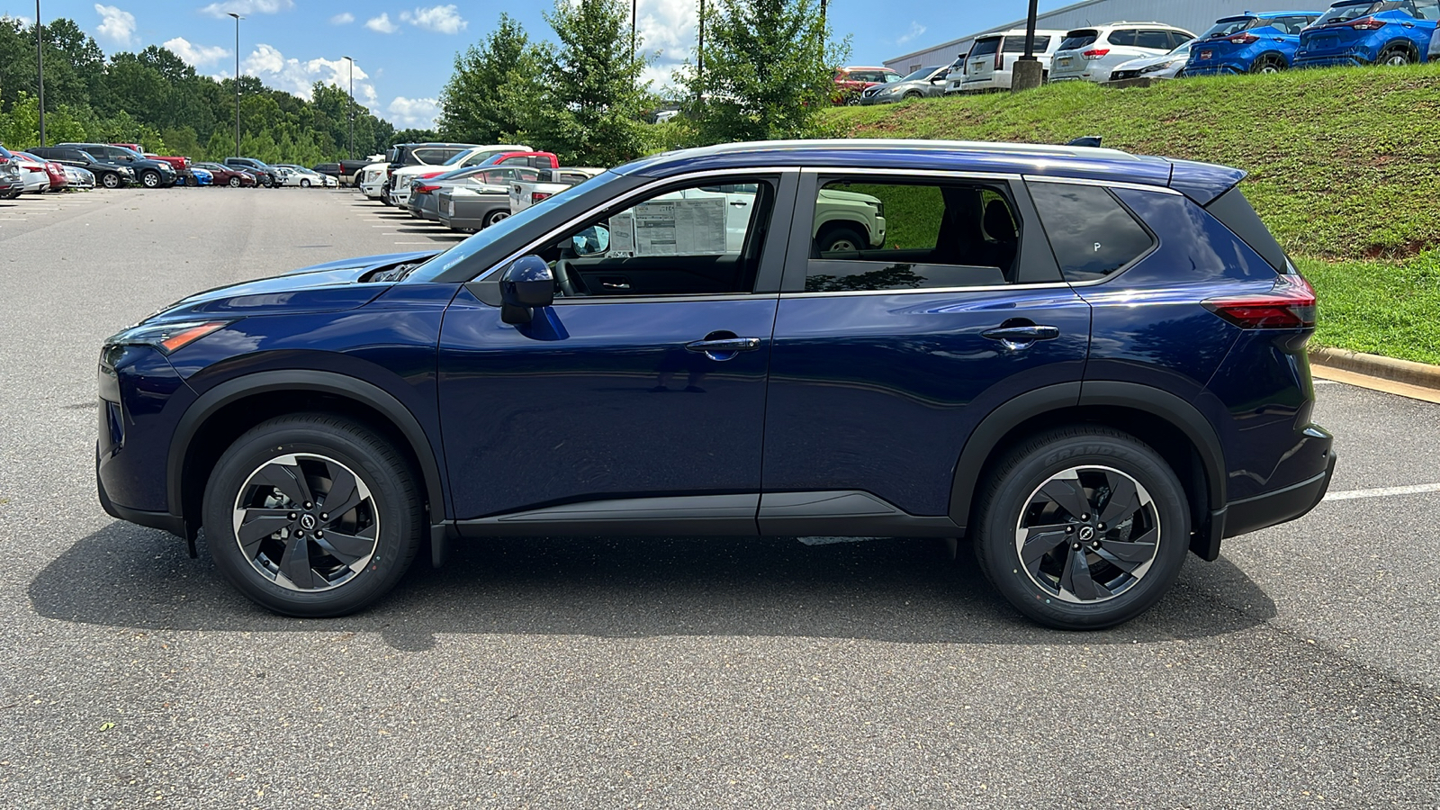 2024 Nissan Rogue SV 5