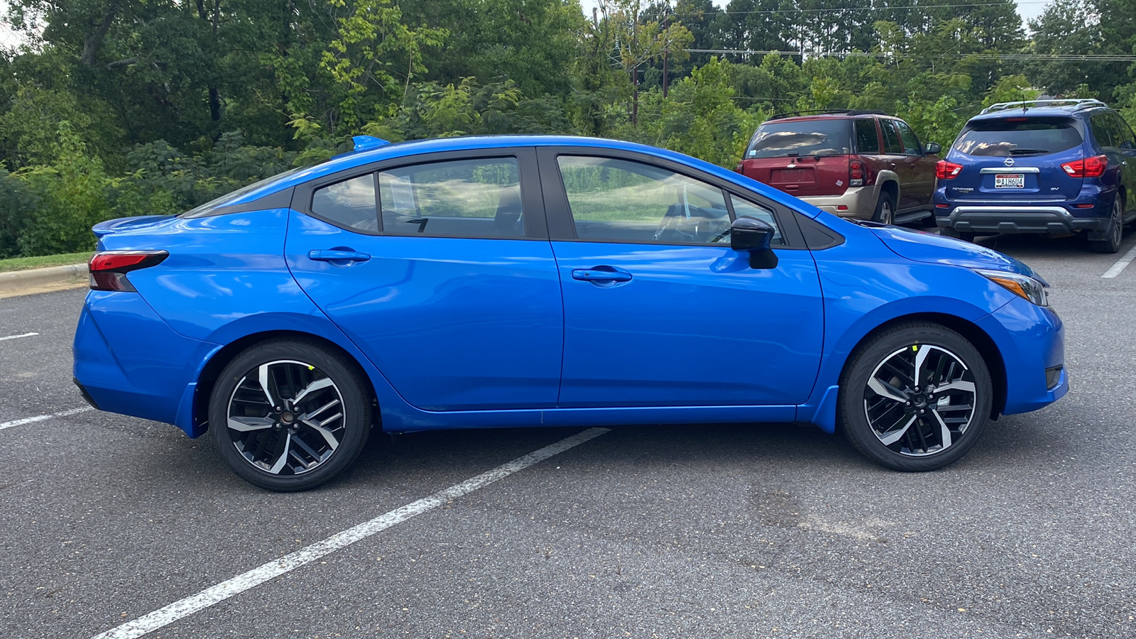 2024 Nissan Versa SR 9