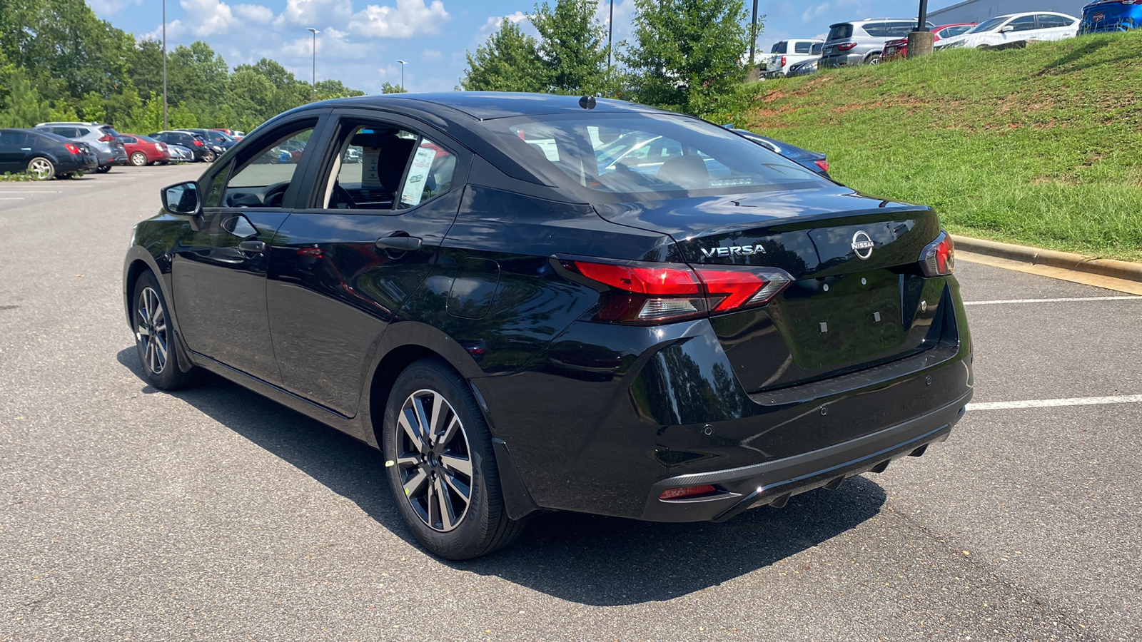 2024 Nissan Versa S 6