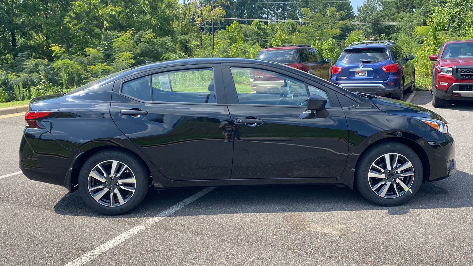 2024 Nissan Versa S 9