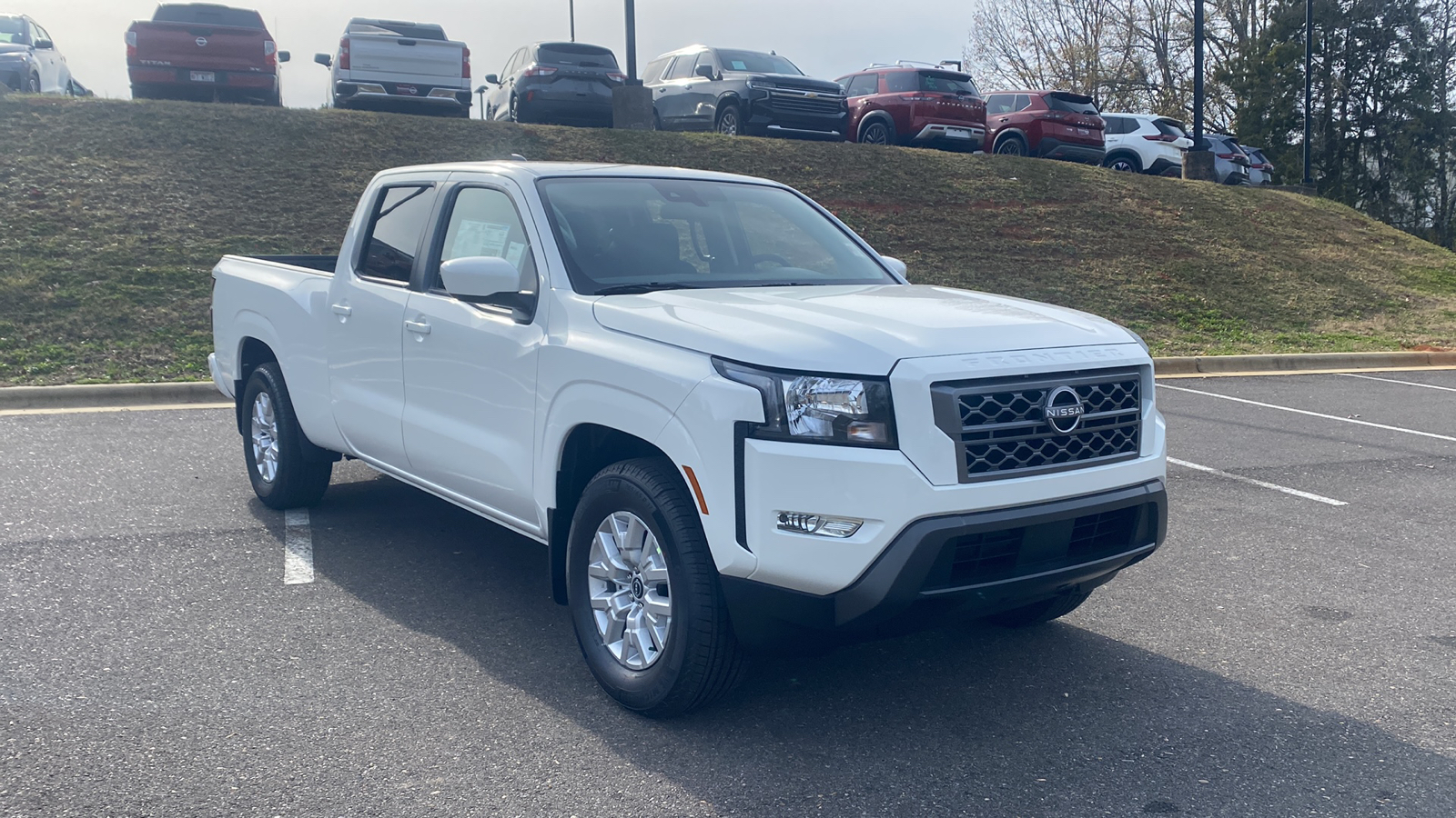 2024 Nissan Frontier SV 2