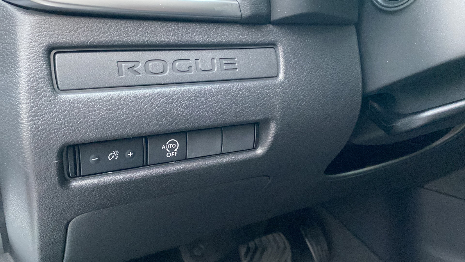 2024 Nissan Rogue S 14