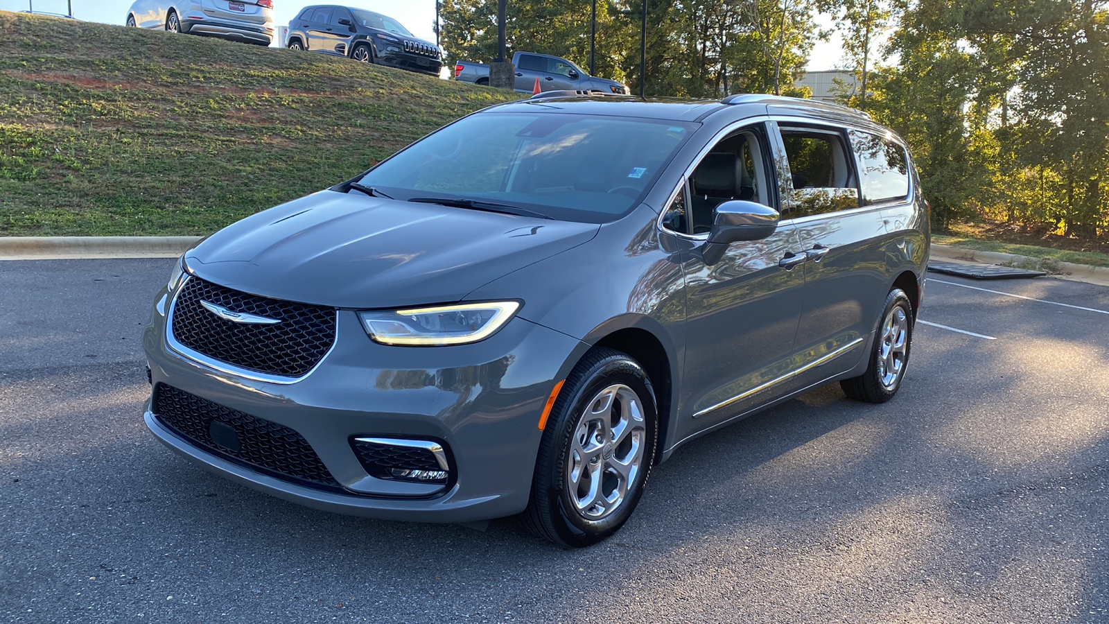2021 Chrysler Pacifica Limited 4