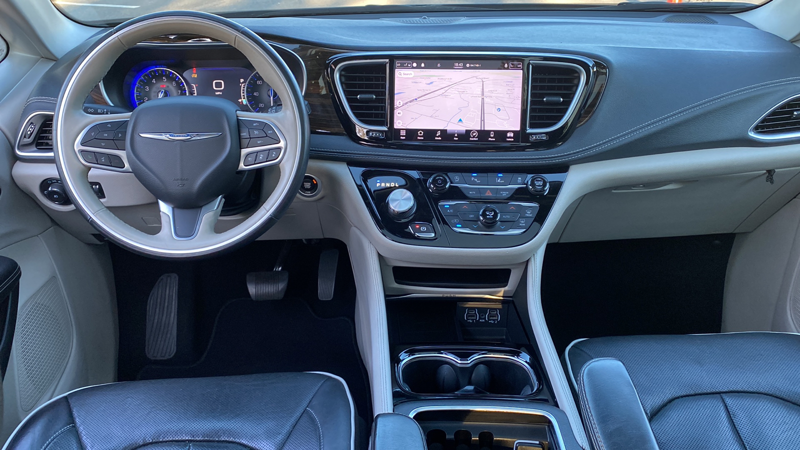 2021 Chrysler Pacifica Limited 27