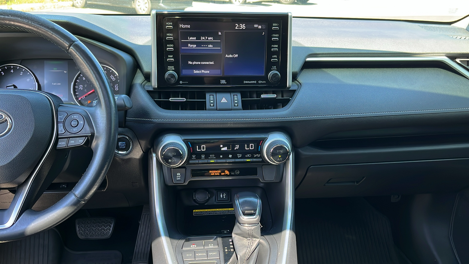 2019 Toyota RAV4 XLE Premium 28