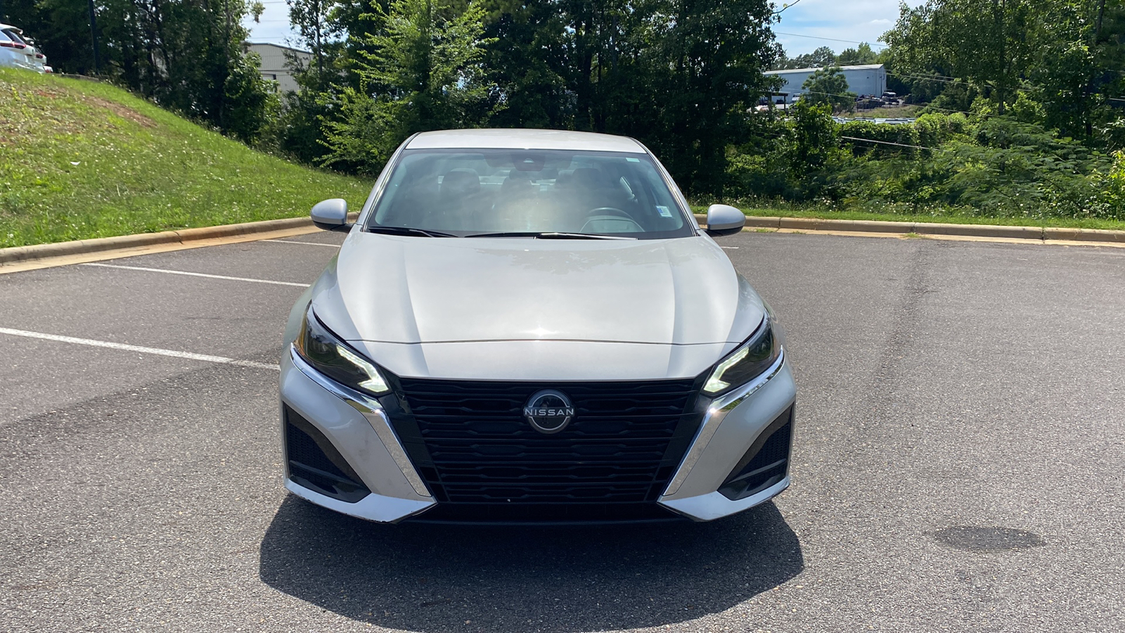 2023 Nissan Altima 2.5 SV 3