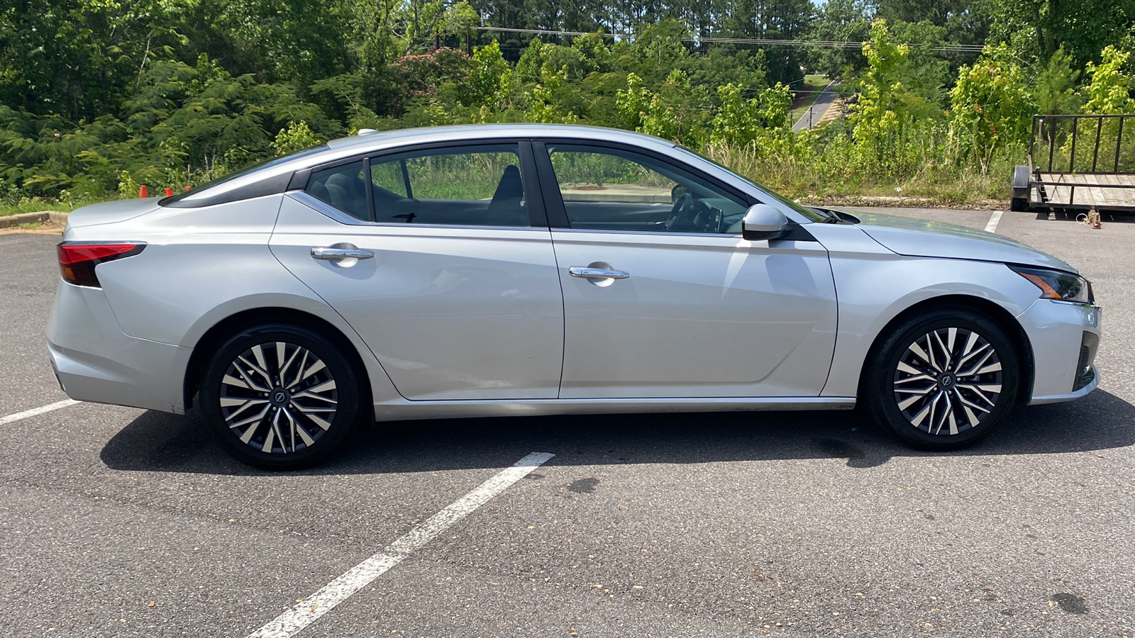 2023 Nissan Altima 2.5 SV 9