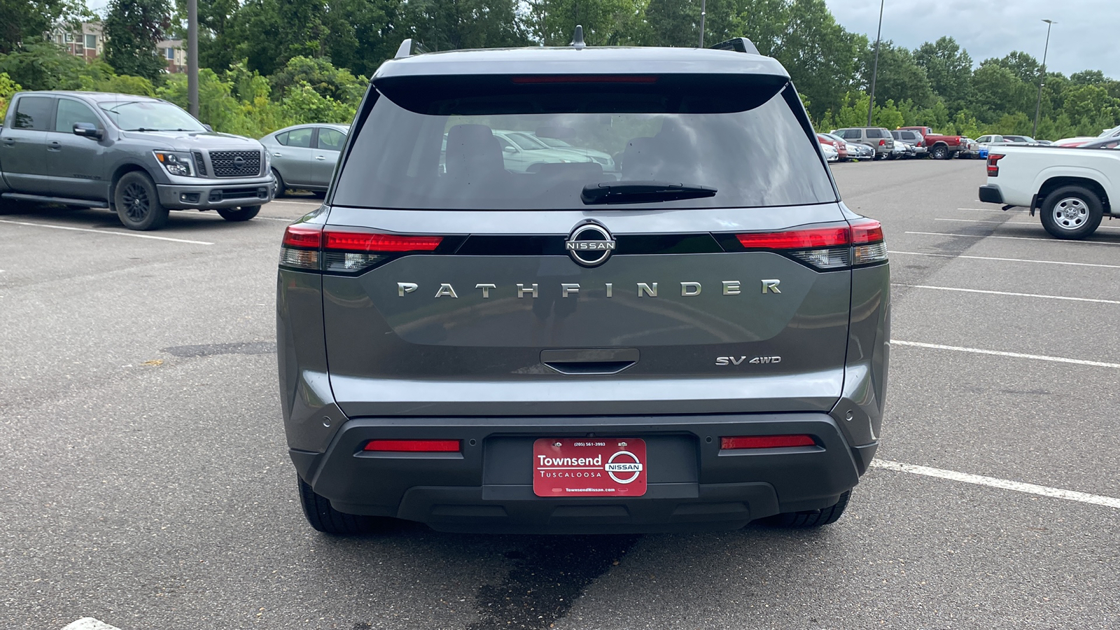 2023 Nissan Pathfinder SV 7