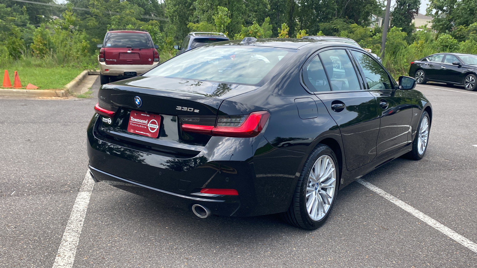 2023 BMW 3 series 330e XDrive 8