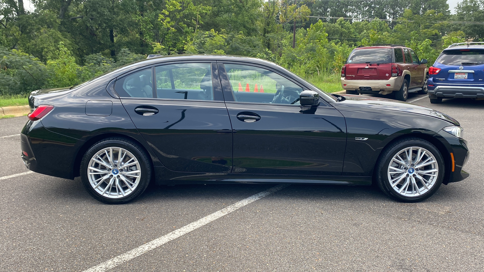 2023 BMW 3 series 330e XDrive 9