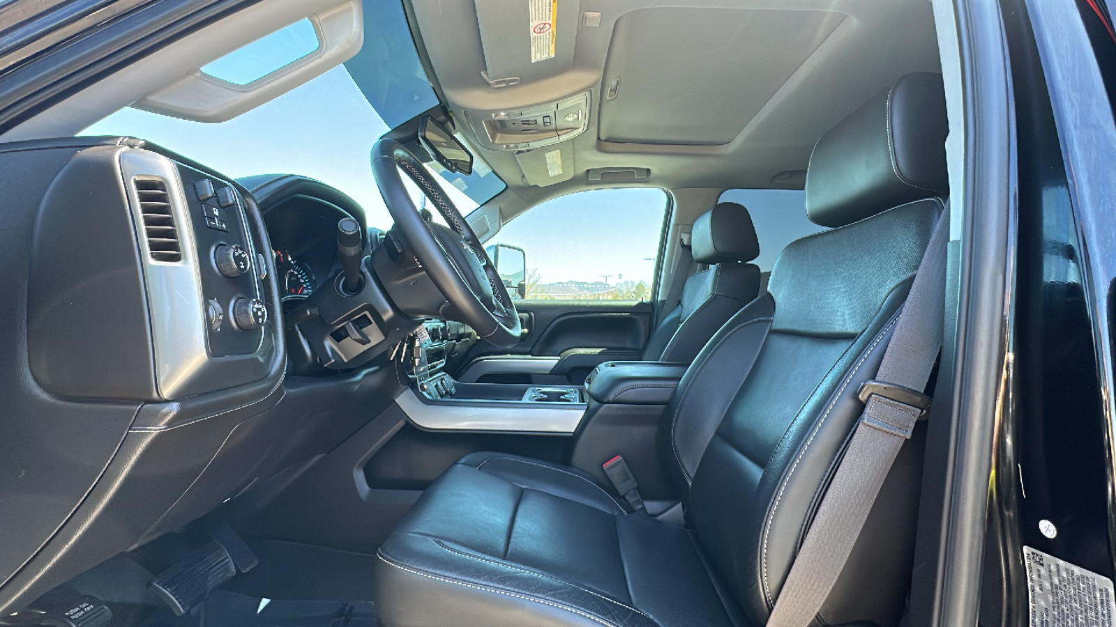 2015 Chevrolet Silverado 3500HD LTZ 4WD Crew Cab 153.7 11