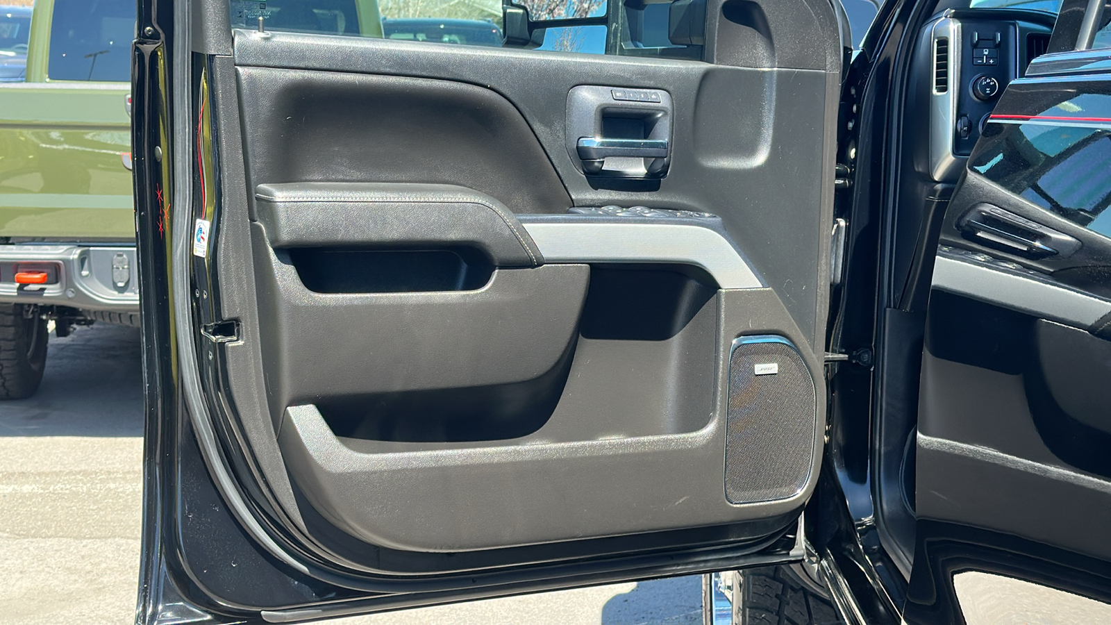 2015 Chevrolet Silverado 3500HD LTZ 4WD Crew Cab 153.7 22