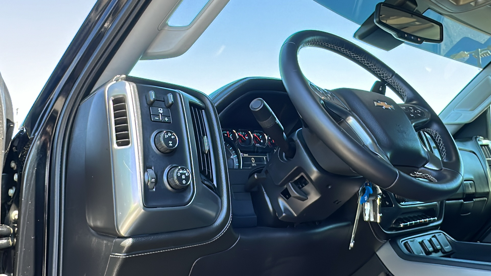 2015 Chevrolet Silverado 3500HD LTZ 4WD Crew Cab 153.7 30