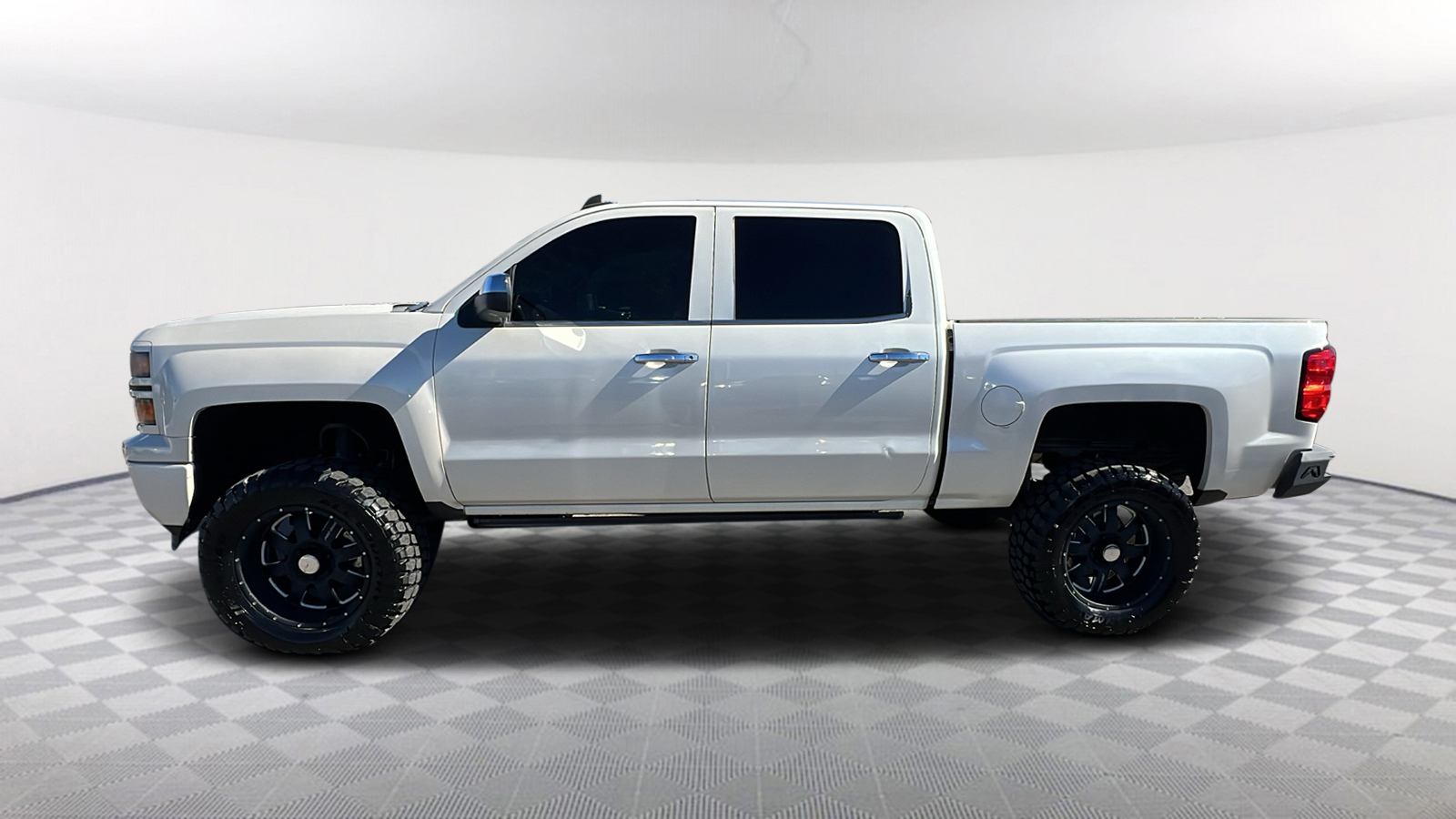 2015 Chevrolet Silverado 1500 LTZ 4WD Crew Cab 143.5 3