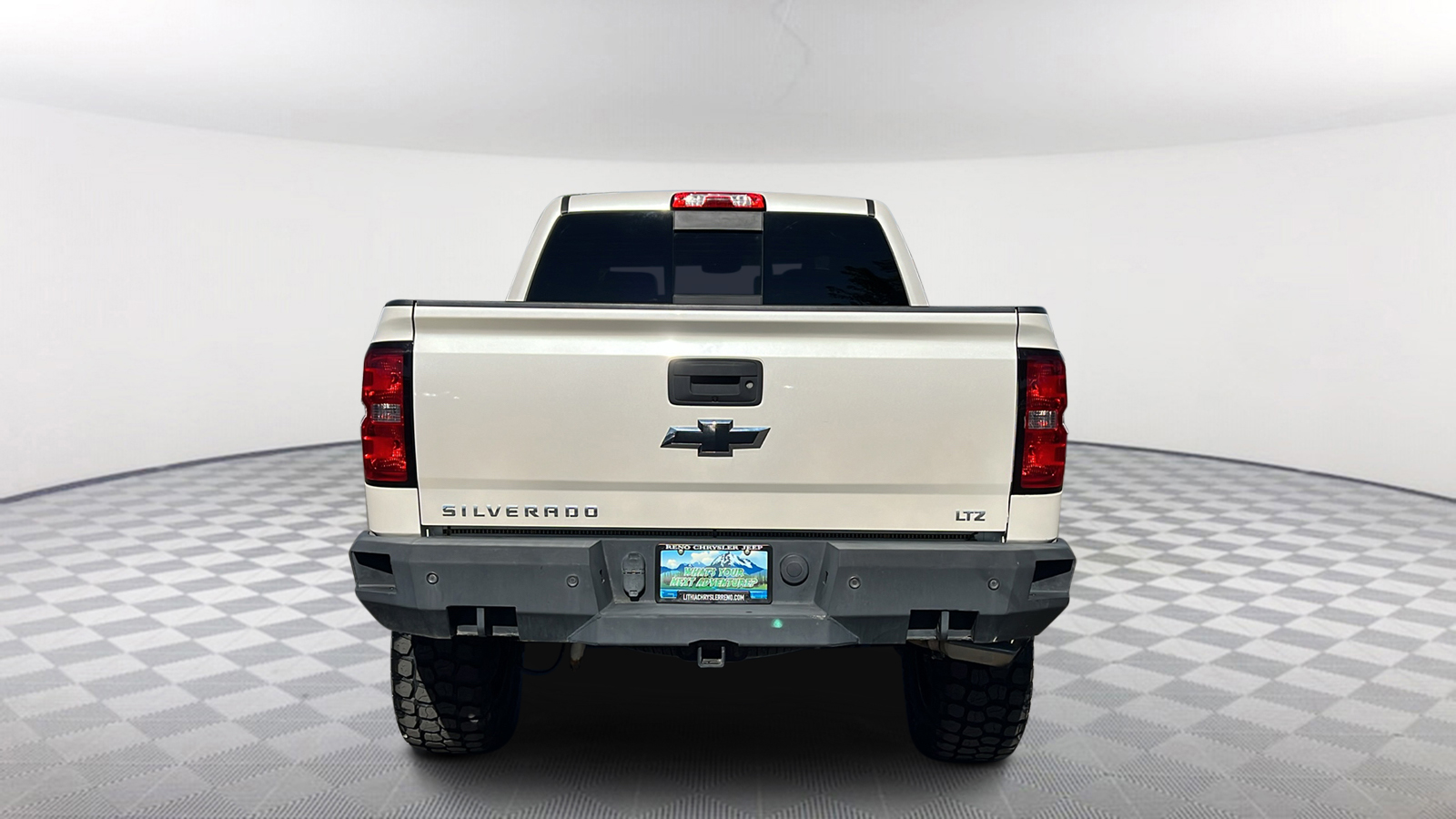 2015 Chevrolet Silverado 1500 LTZ 4WD Crew Cab 143.5 5