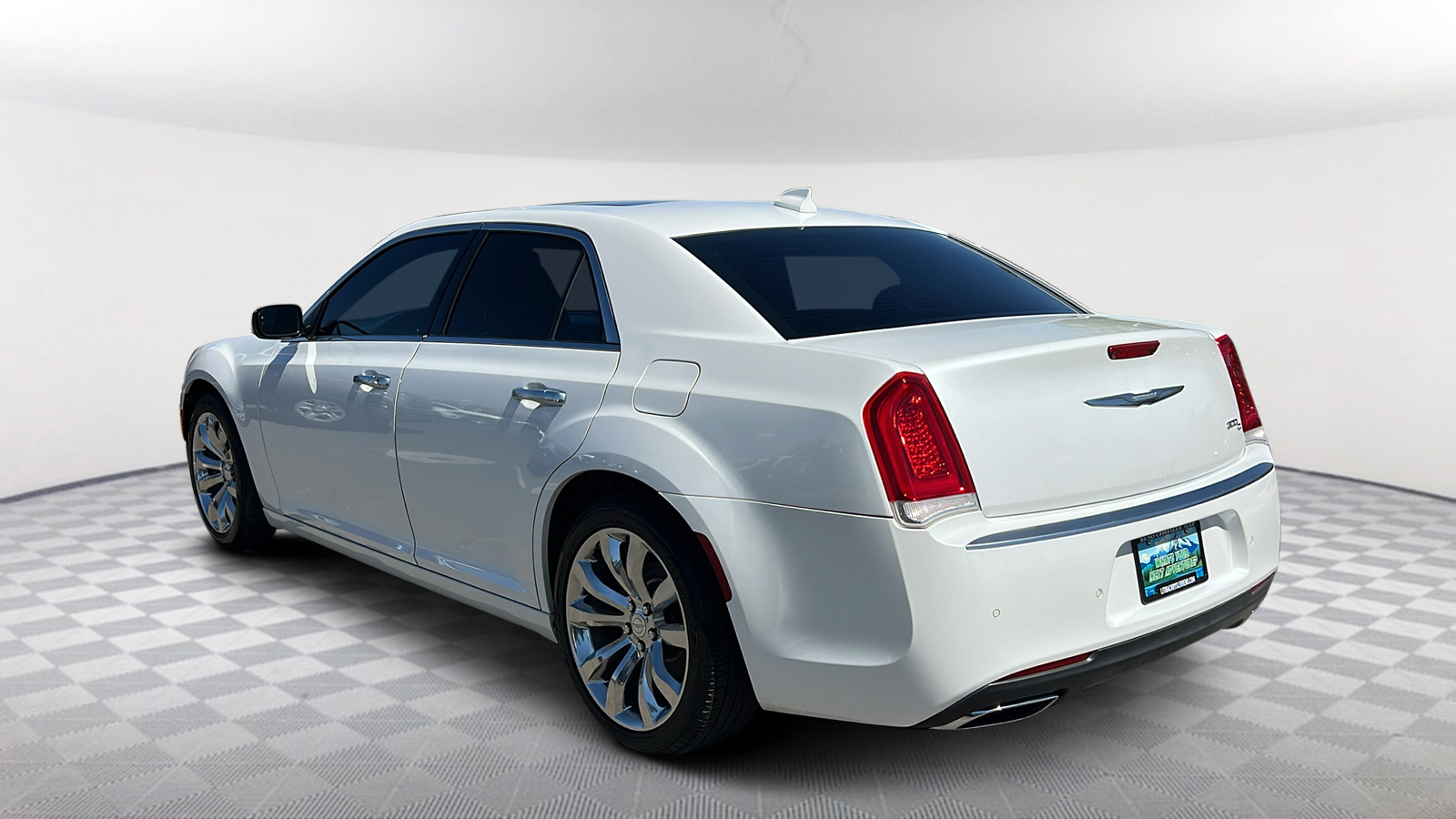 2015 Chrysler 300 300C Platinum 4