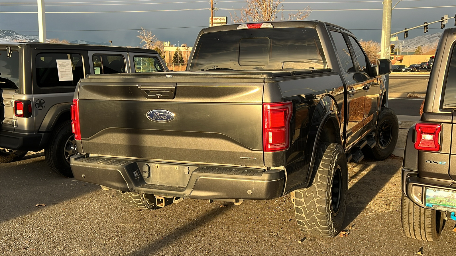 2015 Ford F-150 Lariat 4WD SuperCrew 145 6