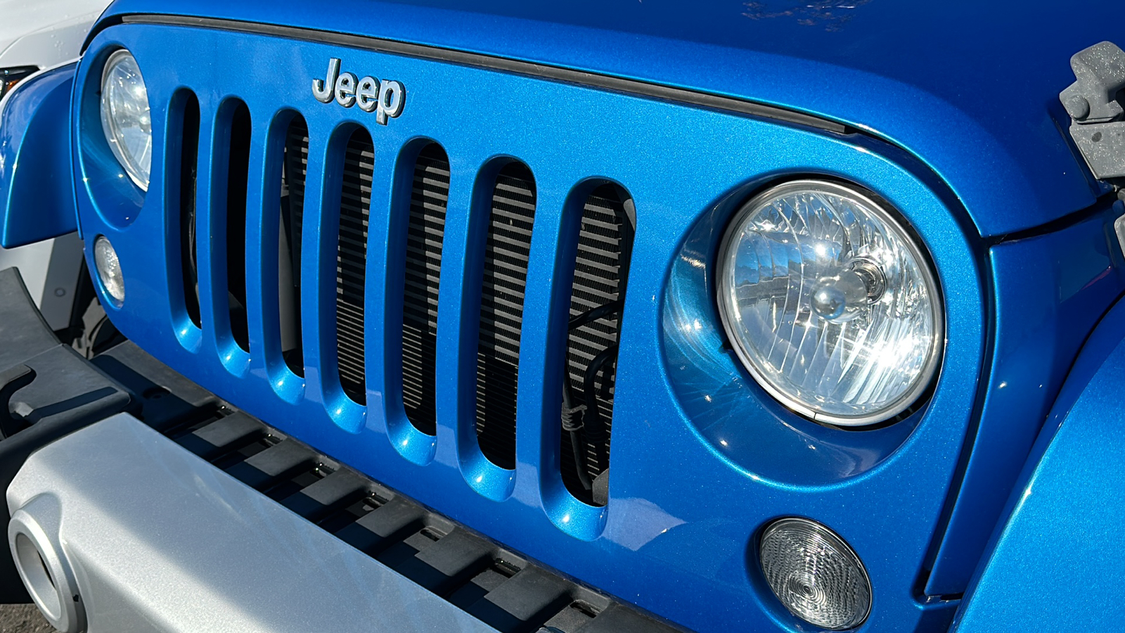 2015 Jeep Wrangler Unlimited Sahara 3