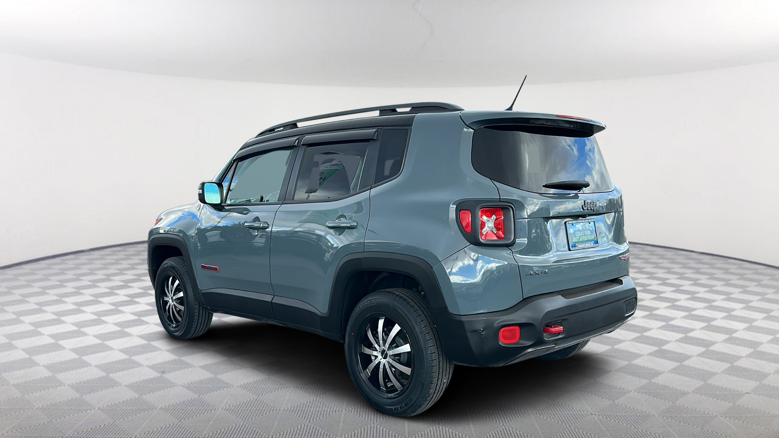 2015 Jeep Renegade Trailhawk 4