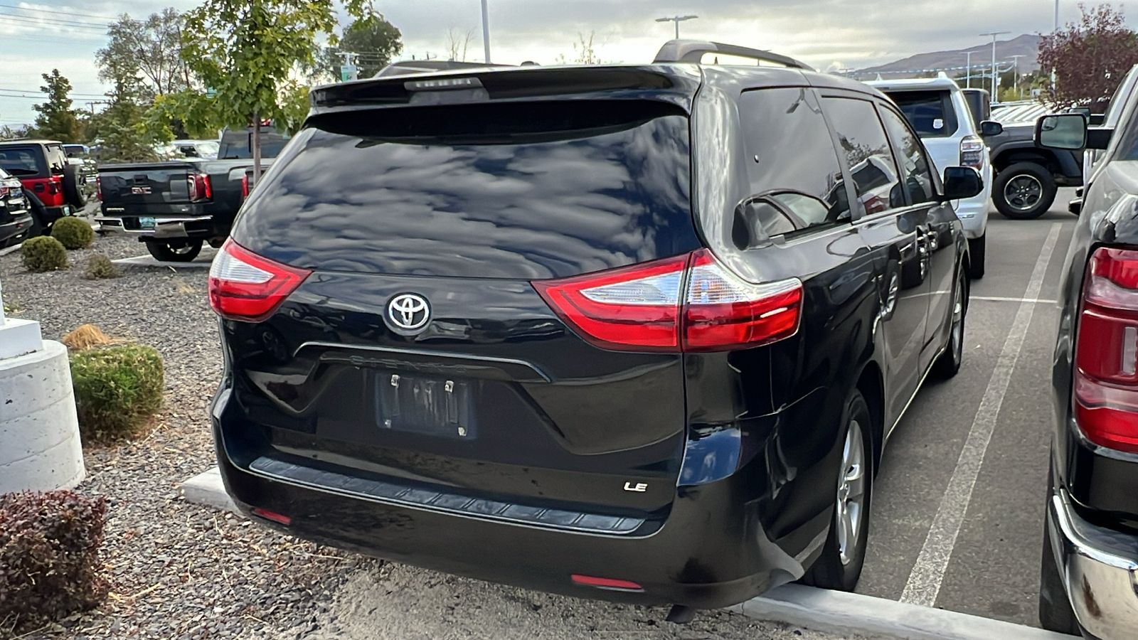 2015 Toyota Sienna LE 9