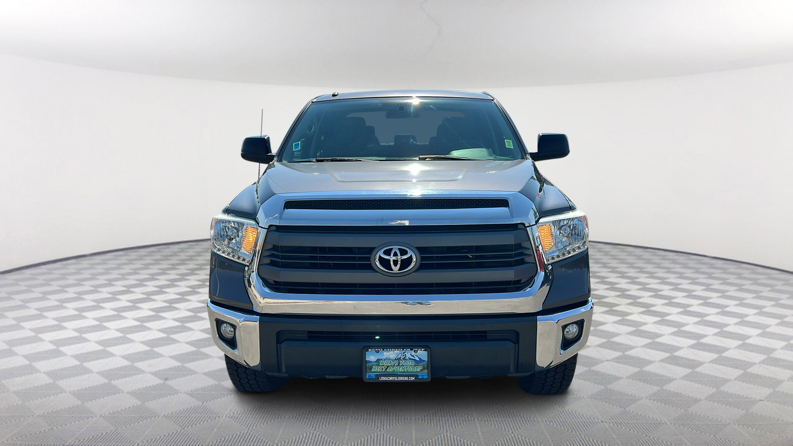 2015 Toyota Tundra SR5 CrewMax 5.7L V8 6-Spd AT 6