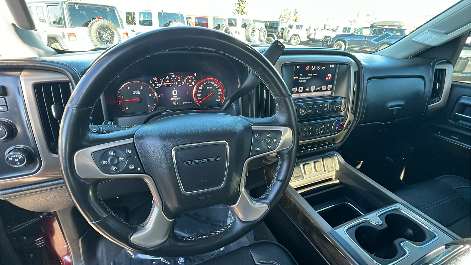 2016 GMC Sierra 2500HD Denali 4WD Crew Cab 153.7 2