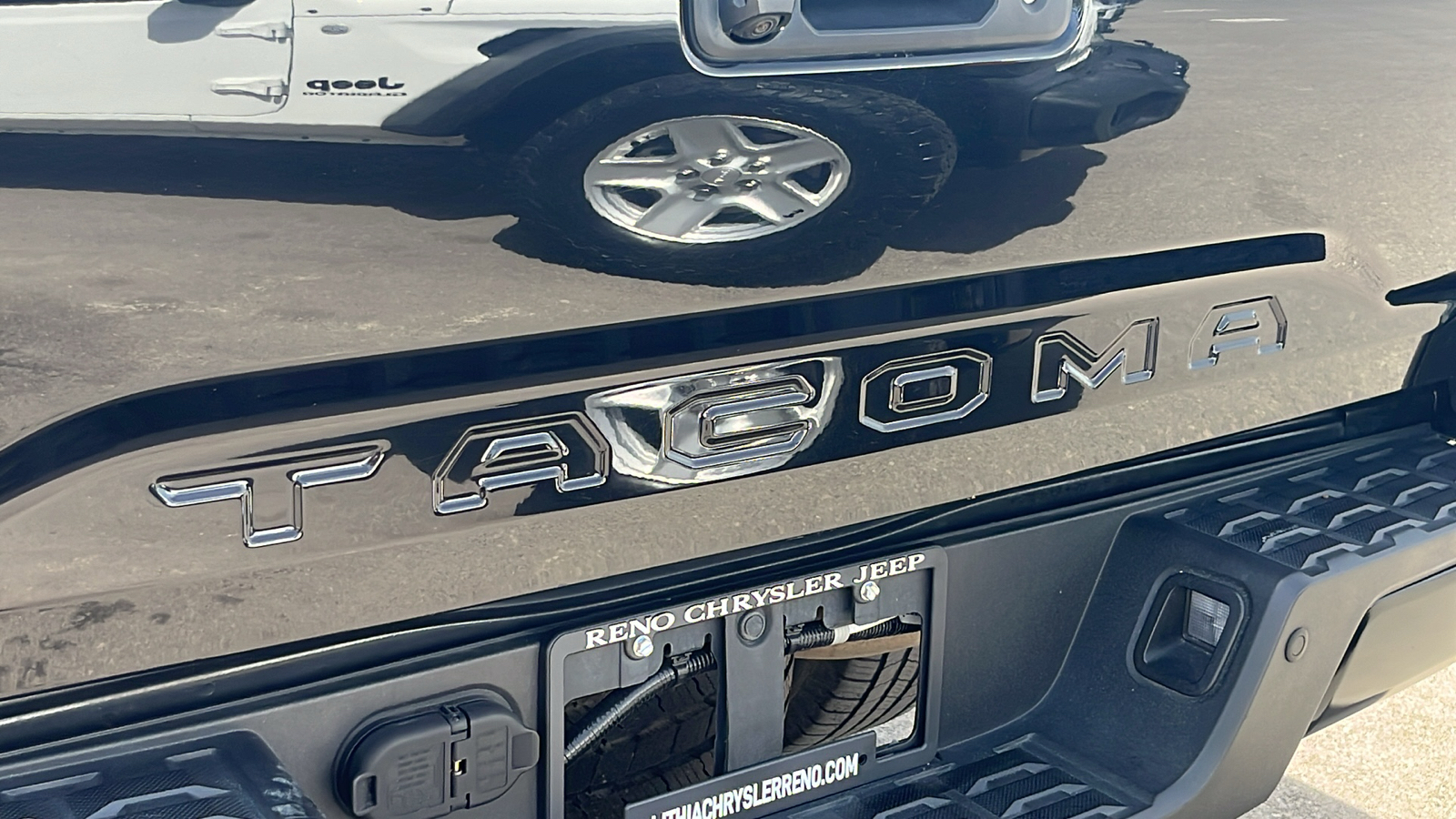 2016 Toyota Tacoma Limited 4WD Double Cab V6 AT 7
