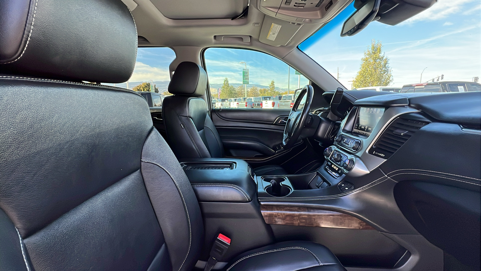 2016 Chevrolet Suburban LT 14