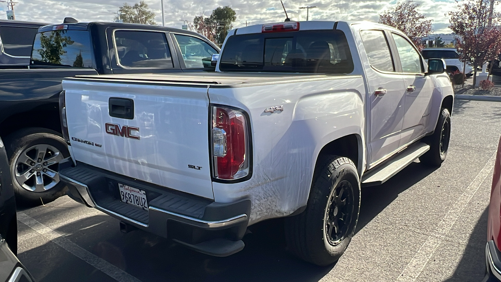 2017 GMC Canyon 4WD SLT Crew Cab 128.3 10