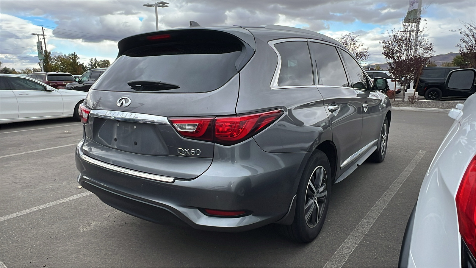 2017 INFINITI QX60  5