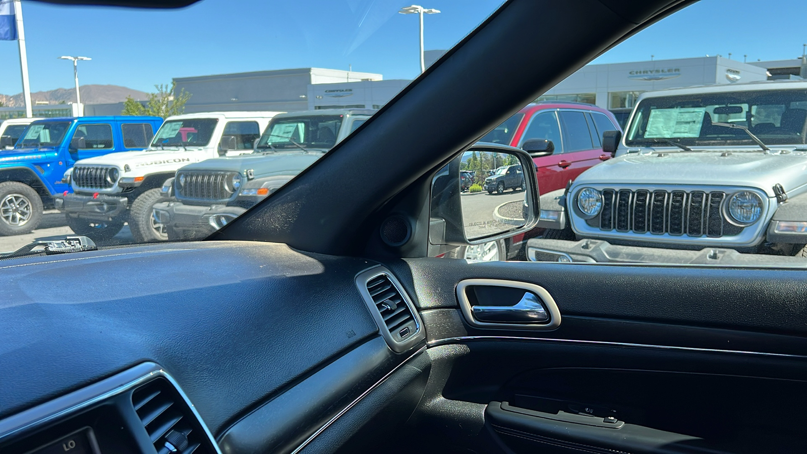 2017 Jeep Grand Cherokee Limited 30