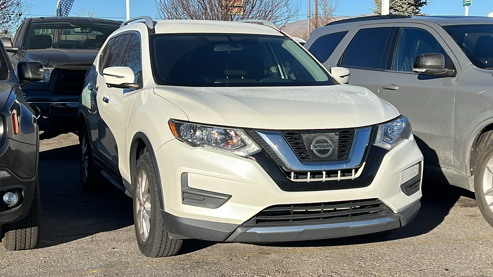 2017 Nissan Rogue SV 9