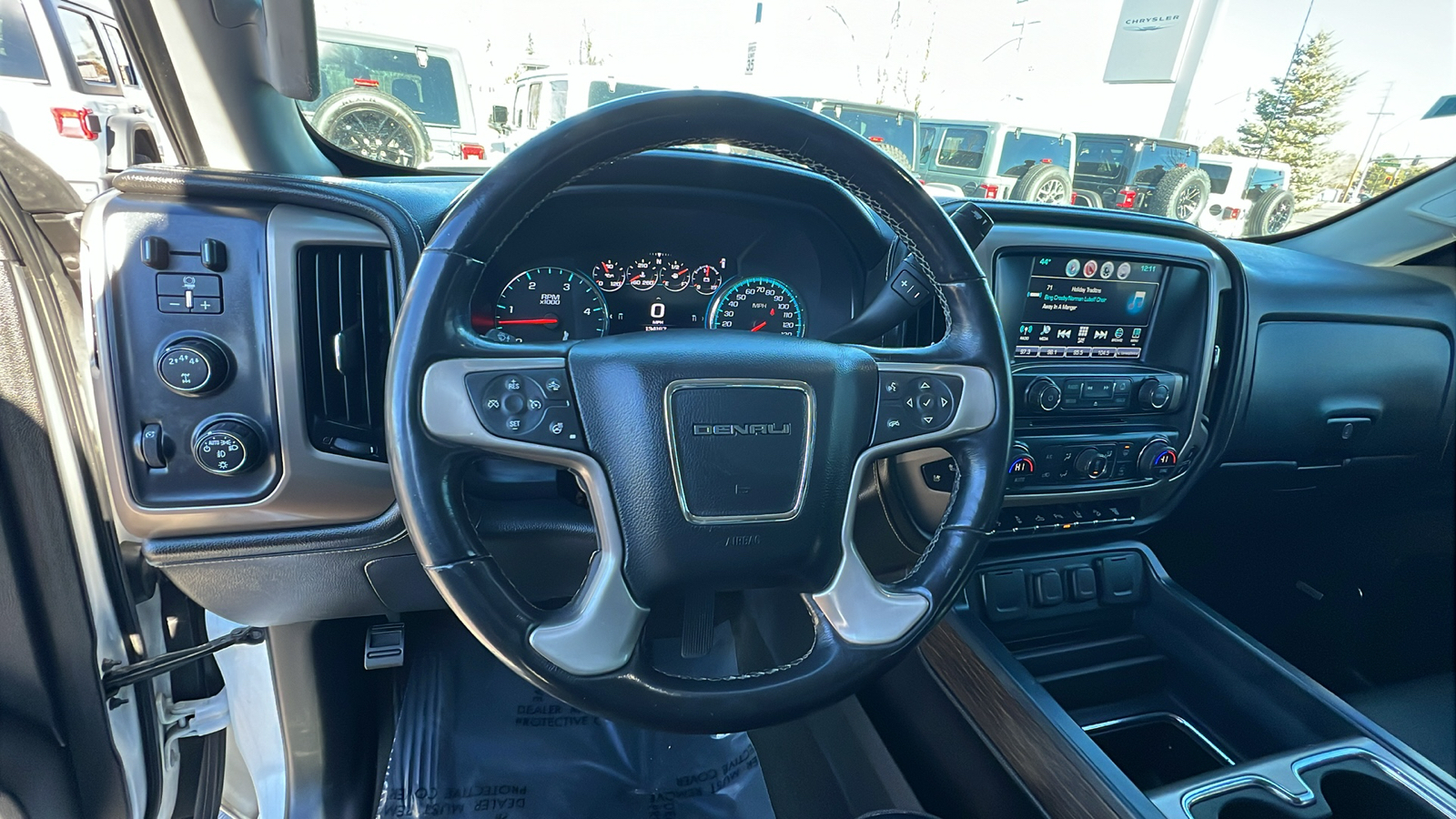 2017 GMC Sierra 2500HD Denali 4WD Crew Cab 153.7 2