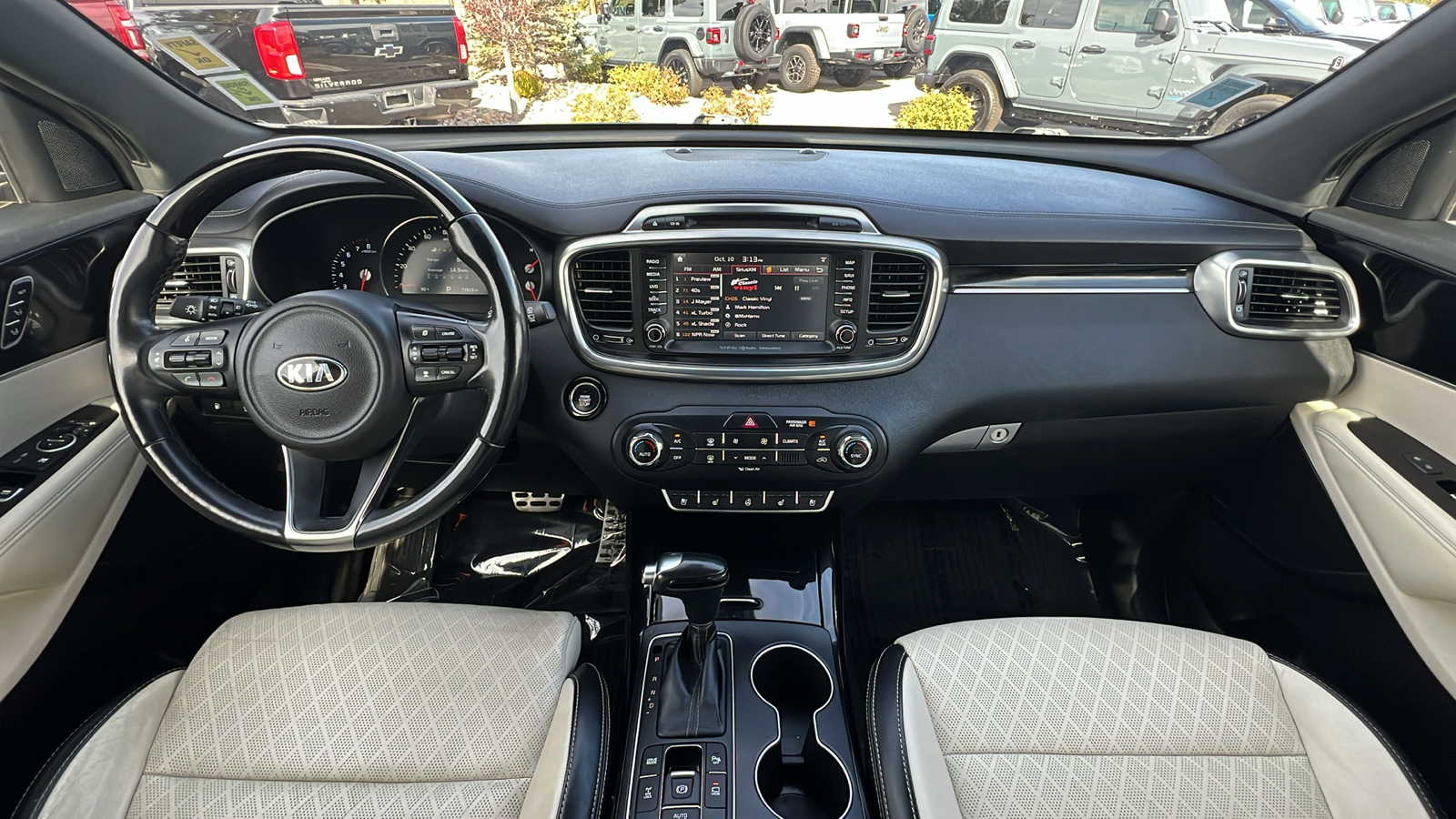 2017 Kia Sorento SXL V6 10