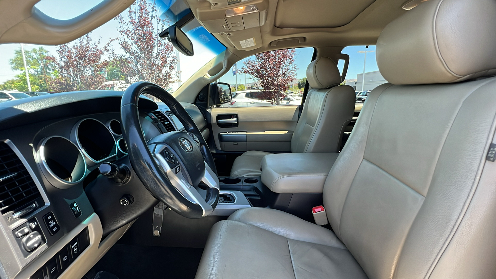 2017 Toyota Sequoia Limited 11