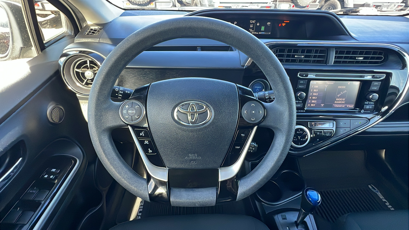 2018 Toyota Prius c Three 15