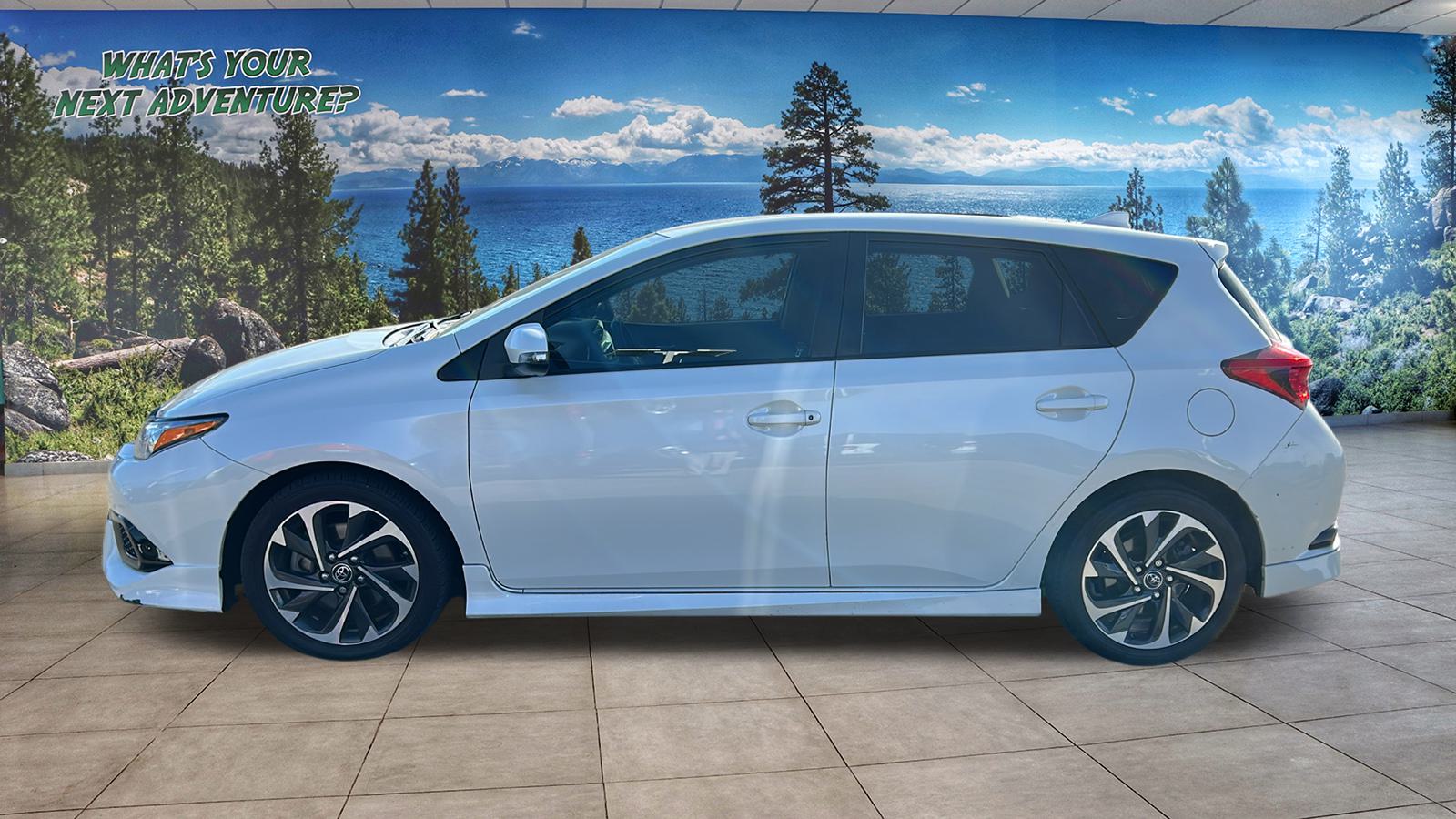 2018 Toyota Corolla iM  3