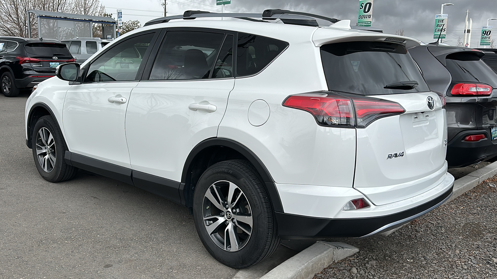 2018 Toyota RAV4 XLE 5