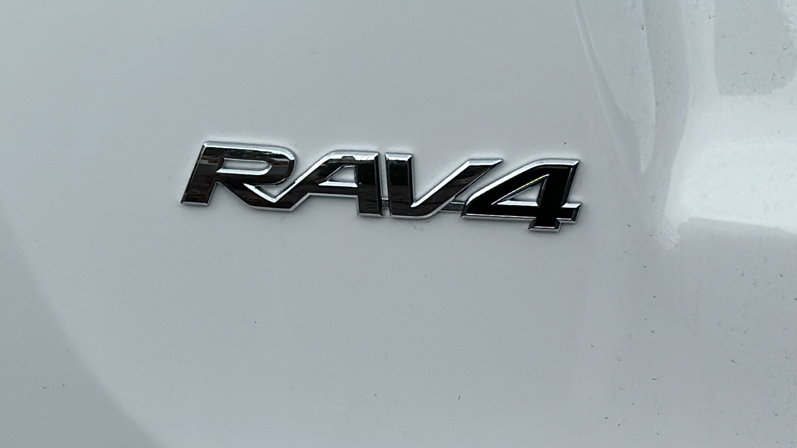 2018 Toyota RAV4 XLE 7