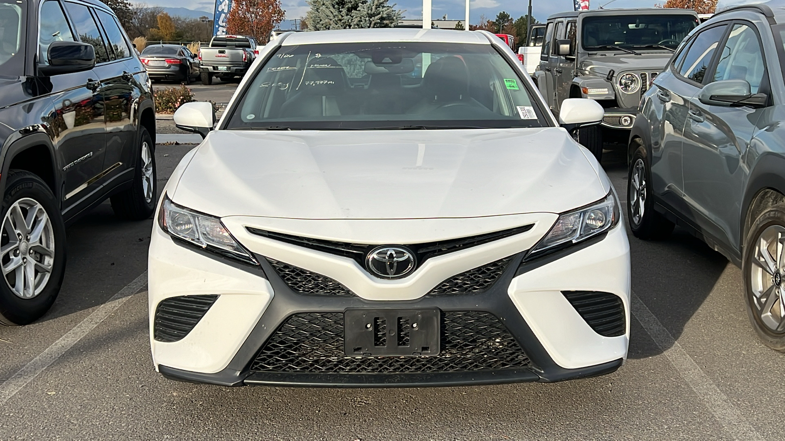 2018 Toyota Camry SE 2